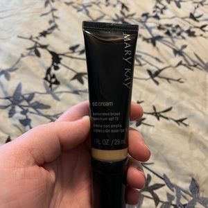 Mary Kay Very Light CC Cream foundation